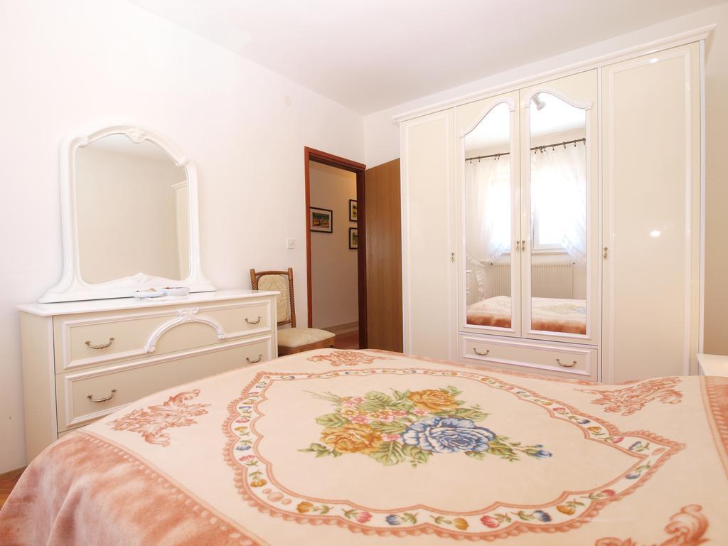 Apartment Luisa 1437 Peruski Екстер'єр фото